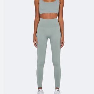 ✨SETACTIVE SCULPT FLEX LEGGINGS - RAIN✨